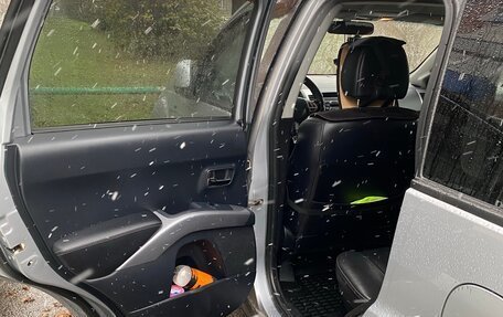 Mitsubishi Outlander III рестайлинг 3, 2007 год, 1 250 000 рублей, 12 фотография