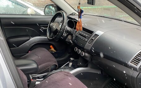 Mitsubishi Outlander III рестайлинг 3, 2007 год, 1 250 000 рублей, 14 фотография