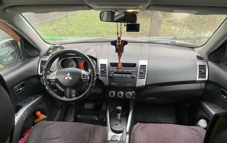 Mitsubishi Outlander III рестайлинг 3, 2007 год, 1 250 000 рублей, 16 фотография