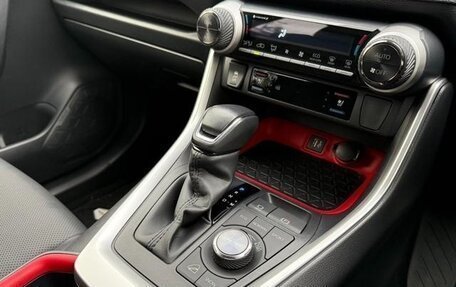 Toyota RAV4, 2022 год, 2 310 555 рублей, 20 фотография