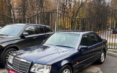 Mercedes-Benz E-Класс, 1995 год, 3 800 000 рублей, 10 фотография