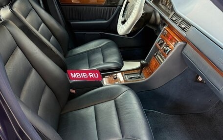 Mercedes-Benz E-Класс, 1995 год, 3 800 000 рублей, 29 фотография