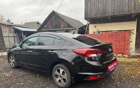 Hyundai Elantra VI рестайлинг, 2019 год, 1 890 000 рублей, 6 фотография