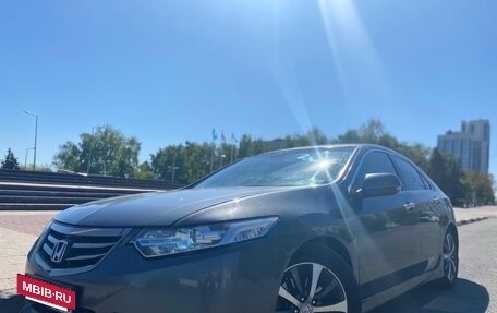 Honda Accord VIII рестайлинг, 2011 год, 968 000 рублей, 2 фотография