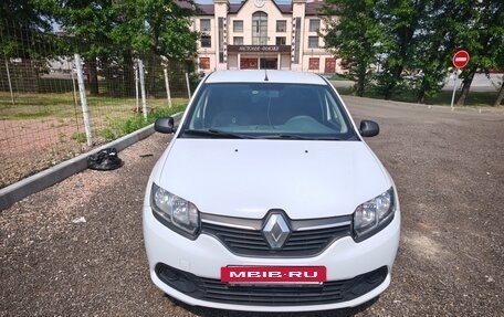 Renault Logan II, 2015 год, 530 000 рублей, 5 фотография
