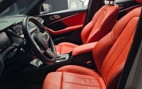 BMW 1 серия, 2021 год, 2 100 000 рублей, 7 фотография