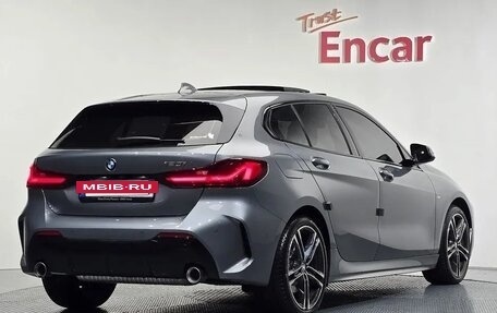 BMW 1 серия, 2021 год, 2 100 000 рублей, 4 фотография