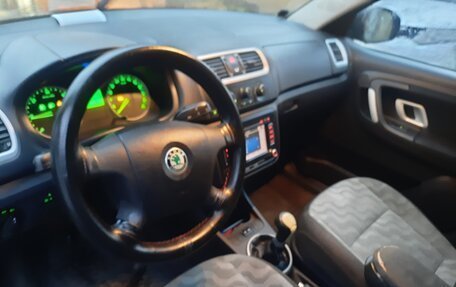 Skoda Fabia II, 2008 год, 335 000 рублей, 2 фотография