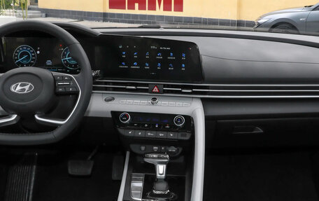 Hyundai Elantra, 2025 год, 1 648 500 рублей, 14 фотография