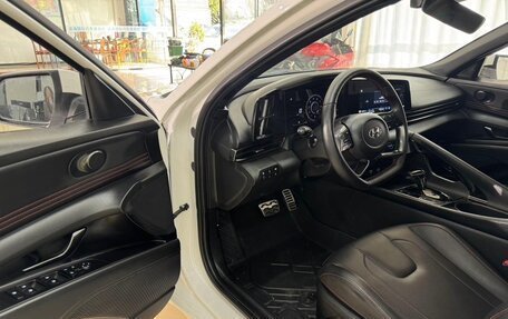 Hyundai Elantra, 2022 год, 1 650 000 рублей, 7 фотография