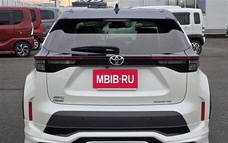 Toyota Yaris Cross, 2022 год, 1 560 000 рублей, 4 фотография