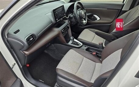 Toyota Yaris Cross, 2022 год, 1 560 000 рублей, 15 фотография