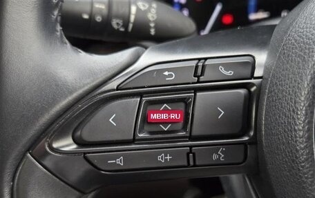 Toyota Yaris Cross, 2022 год, 1 560 000 рублей, 17 фотография