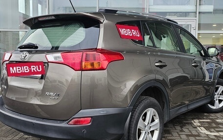 Toyota RAV4, 2013 год, 1 900 000 рублей, 2 фотография