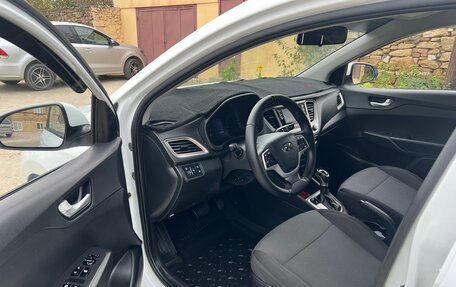 Hyundai Solaris II рестайлинг, 2021 год, 1 270 000 рублей, 14 фотография