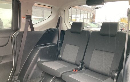 Toyota Sienta II, 2021 год, 1 230 000 рублей, 28 фотография