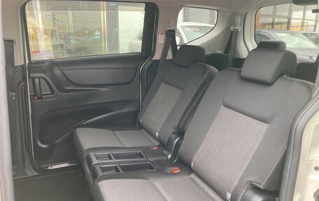 Toyota Sienta II, 2021 год, 1 230 000 рублей, 27 фотография