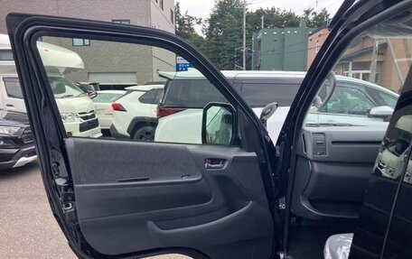 Toyota HiAce H200, 2025 год, 5 200 000 рублей, 26 фотография