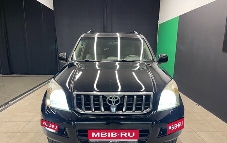 Toyota Land Cruiser Prado 120 рестайлинг, 2004 год, 1 750 000 рублей, 2 фотография