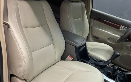 Toyota Land Cruiser Prado 120 рестайлинг, 2004 год, 1 750 000 рублей, 16 фотография