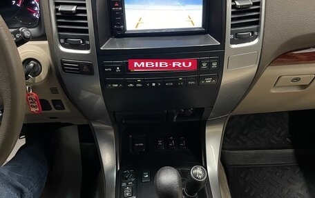 Toyota Land Cruiser Prado 120 рестайлинг, 2004 год, 1 750 000 рублей, 13 фотография