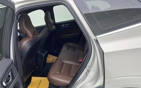 Volvo XC60 II, 2022 год, 2 750 000 рублей, 14 фотография