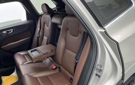 Volvo XC60 II, 2022 год, 2 750 000 рублей, 17 фотография