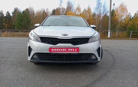 KIA Rio IV, 2021 год, 1 570 000 рублей, 2 фотография