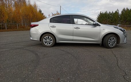 KIA Rio IV, 2021 год, 1 570 000 рублей, 5 фотография