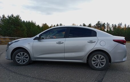 KIA Rio IV, 2021 год, 1 570 000 рублей, 6 фотография