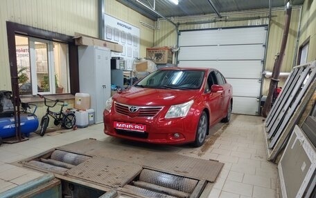 Toyota Avensis III рестайлинг, 2009 год, 950 000 рублей, 1 фотография
