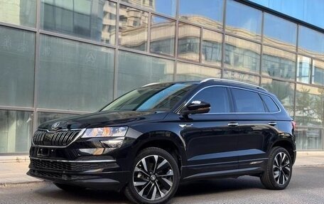 Skoda Karoq I, 2022 год, 2 100 000 рублей, 1 фотография