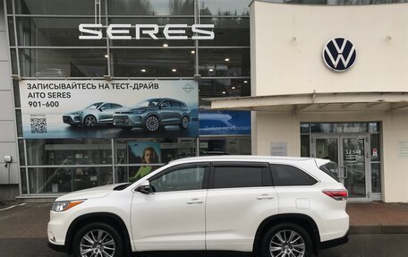 Toyota Highlander III, 2014 год, 3 290 000 рублей, 1 фотография