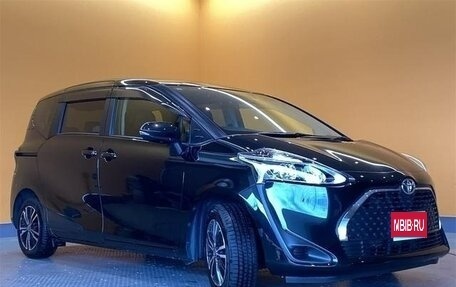 Toyota Sienta II, 2022 год, 1 150 000 рублей, 1 фотография