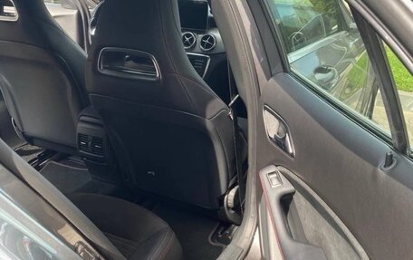 Mercedes-Benz GLA, 2018 год, 2 800 000 рублей, 12 фотография
