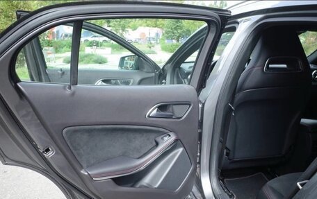 Mercedes-Benz GLA, 2018 год, 2 800 000 рублей, 11 фотография