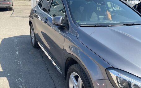 Mercedes-Benz GLA, 2018 год, 2 800 000 рублей, 14 фотография