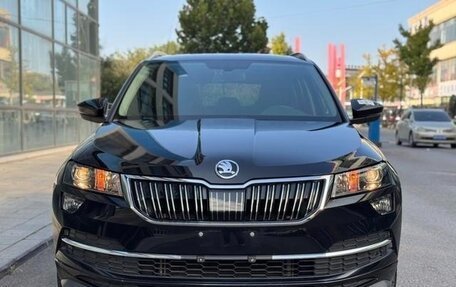 Skoda Karoq I, 2022 год, 2 100 000 рублей, 2 фотография