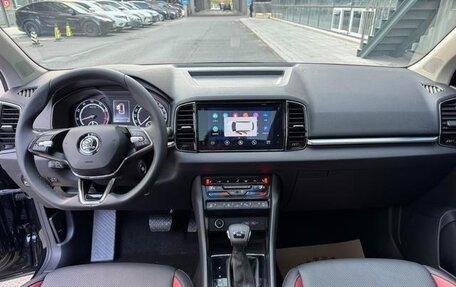 Skoda Karoq I, 2022 год, 2 100 000 рублей, 9 фотография