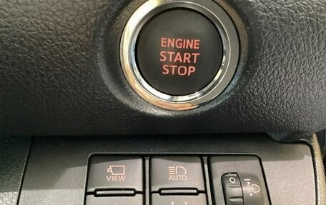 Toyota Sienta II, 2022 год, 1 150 000 рублей, 11 фотография