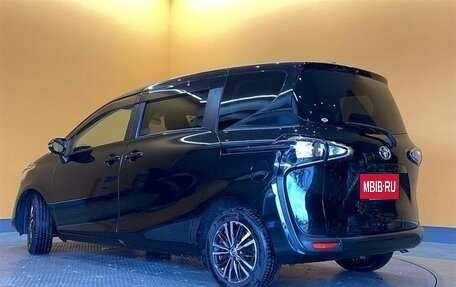 Toyota Sienta II, 2022 год, 1 150 000 рублей, 14 фотография