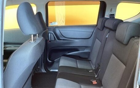 Toyota Sienta II, 2022 год, 1 150 000 рублей, 20 фотография