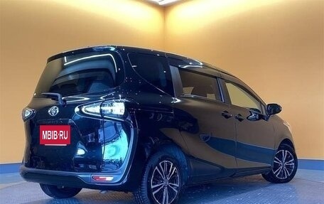 Toyota Sienta II, 2022 год, 1 150 000 рублей, 16 фотография