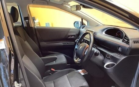 Toyota Sienta II, 2022 год, 1 150 000 рублей, 24 фотография