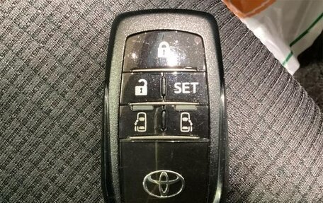 Toyota Sienta II, 2022 год, 1 150 000 рублей, 31 фотография