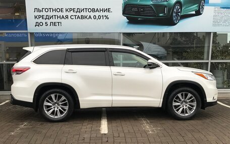 Toyota Highlander III, 2014 год, 3 290 000 рублей, 14 фотография