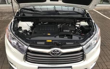 Toyota Highlander III, 2014 год, 3 290 000 рублей, 17 фотография