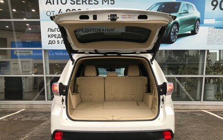 Toyota Highlander III, 2014 год, 3 290 000 рублей, 19 фотография