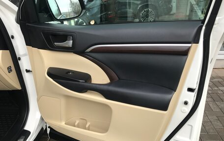 Toyota Highlander III, 2014 год, 3 290 000 рублей, 30 фотография