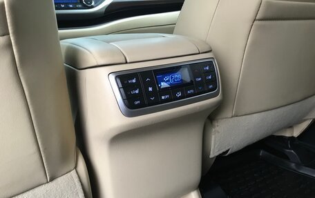 Toyota Highlander III, 2014 год, 3 290 000 рублей, 33 фотография